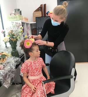 Makeup & hårstyling inför Malla Swedens visning på Oxhallarna i Helsingborg